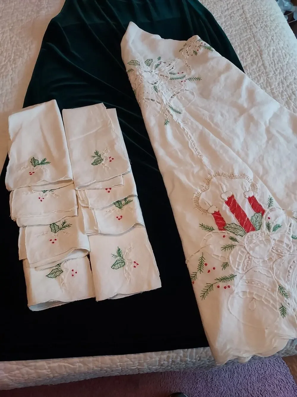 Tablecloth + 8 napkins Set of Linens Christmas White cutwork 60